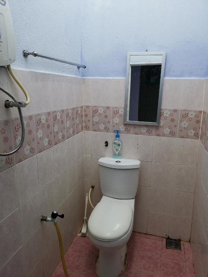 Desa Kemboja Homestay パンタイ・サナング エクステリア 写真